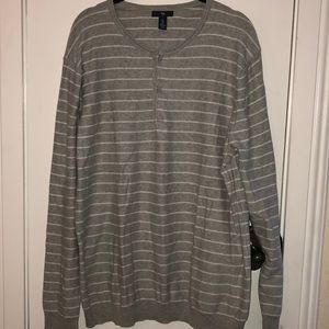 Gap long sleeved size XL grey top